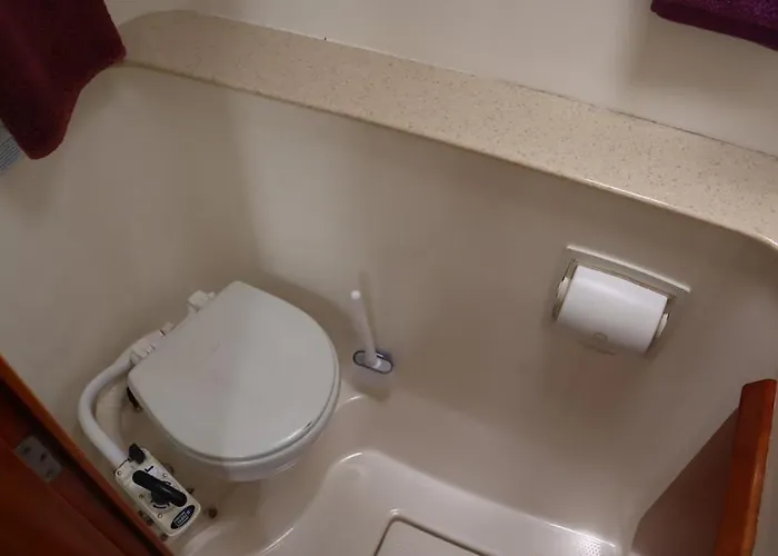 One Catamaran * Ponta Delgada