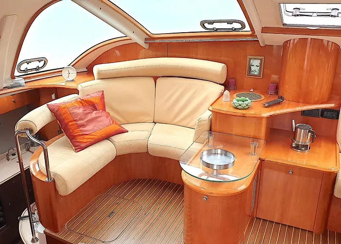 One Catamaran Ponta Delgada